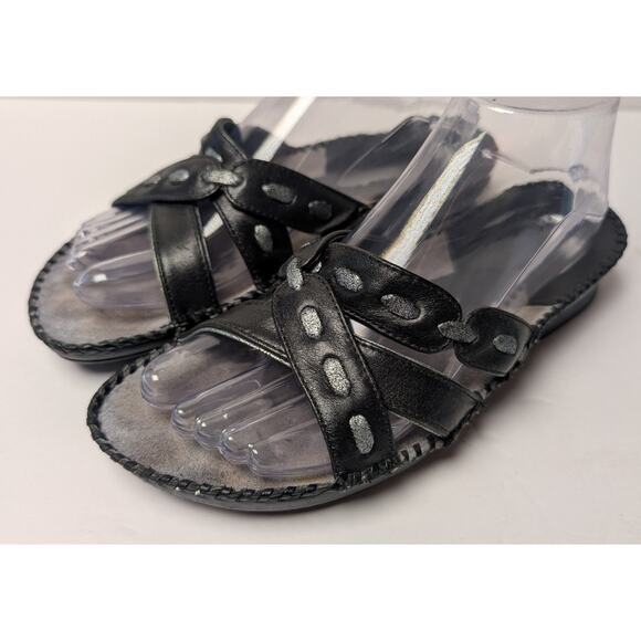 Clarks Artisan Black Leather Sandals WOMENS 7.5M Silver Stitch Slip Ons Comfy - Picture 1 of 8